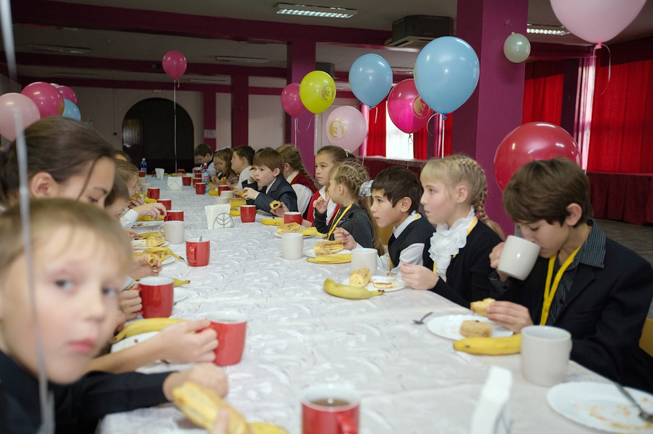 Финальным аккордом отборочного тура по традиции стало праздничное чаепитие