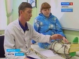 Врач с пациенткой. Фото Вести-Иркутск