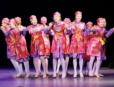 Бурятский танец Ехор. Исполняет детский ансамбль «Радуга»