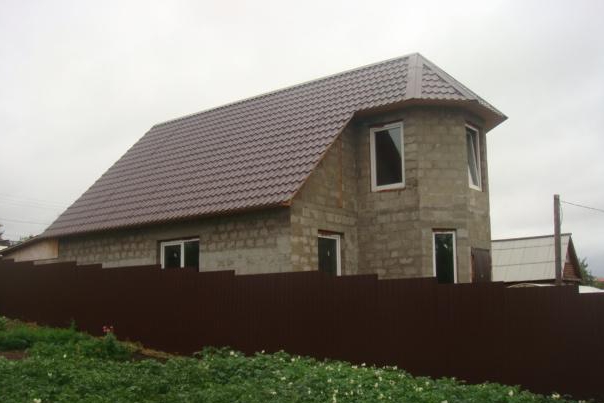 Дом в СНТ «6-ая Пятилетка», Ново-Ленино: 110 кв.м., 4 сотки, 2,3 миллиона рублей.