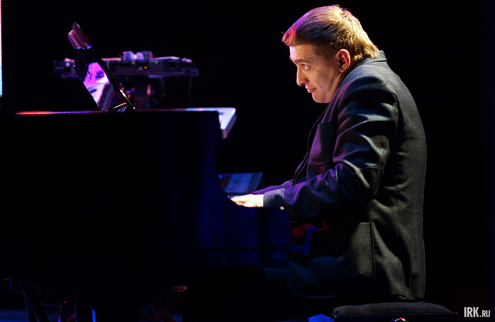 В концерте приняла участие группа «Доктор Джаз». На фото Александр Филиппов