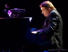 В концерте приняла участие группа «Доктор Джаз». На фото Александр Филиппов