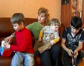 Патронатная семья. Фото с сайта zabmedia.ru