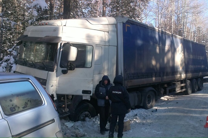 На месте ДТП. Фото УГИБДД МВД России по Иркутской области