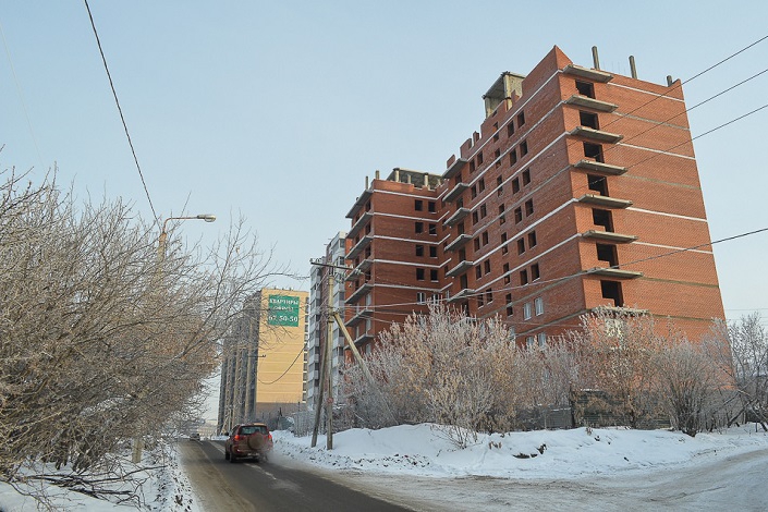 Новостройка в Иркутске. Фото Ильи Татарникова.