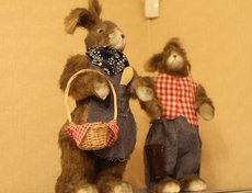 Самый серьезный взгляд, наверное, у этих уже умудрённых годами кролей.