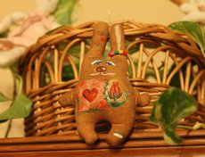 «Пряничный кролик» — так Татьяна называет эту яркую игрушку.