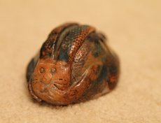 Недавно обнаружилось, что этот «зайцезавр»-свистулька.