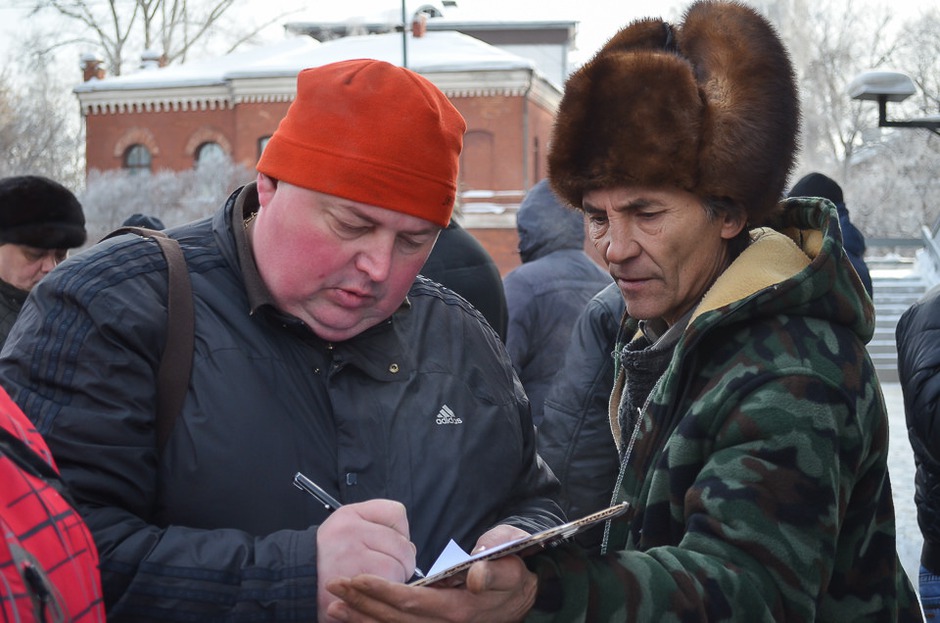 По итогам митинга была оглашена и подписана резолюция, главными требованиями которой стали: отмена действия системы «Платон»; разработка предложений по справедливому взаимодействию автоперевозчиков и государства.