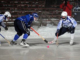Хоккеисты. Фото Юрия Назырова с сайта www.baikal-energy.ru