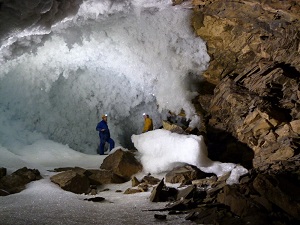 В пещере. Фото Александра Осинцева