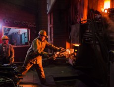 Всего было переплавлено более 1800 единиц оружия