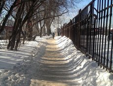 Улица Трилиссера от Байкальской до Партизанской. В районе архива не чистили ни разу за зиму. Также дворник всегда выкидывает снег со стоянки архива на этот тротуар. Осенью и весной там вообще не пройти, так как асфальт есть только в паре мест