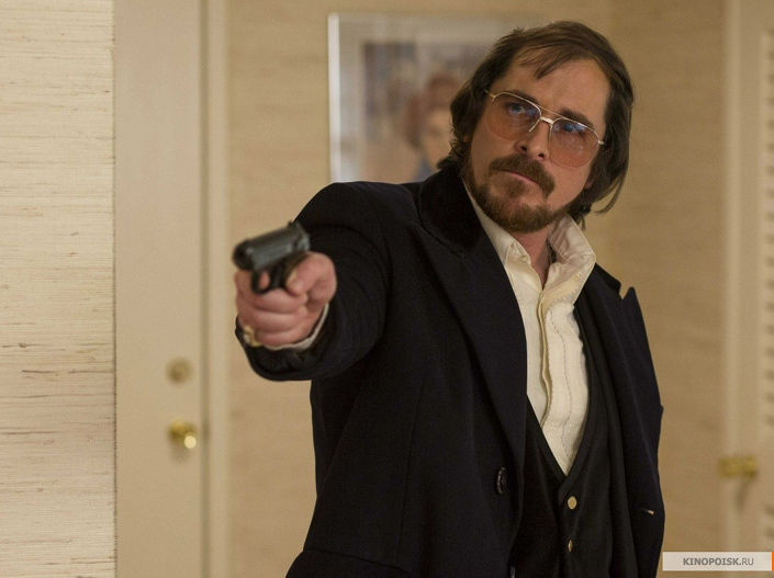 Кадр из фильма «Афера по-американски». Фото с сайта www.kinopoisk.ru Кадр из фильма «Афера по-американски». Фото с сайта www.kinopoisk.ru