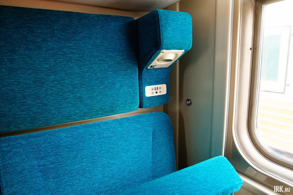 Все купе с полками-трансформерами, позволяющими увеличить пространство, оборудованы индивидуальным освещением для каждого пассажира, производится постоянное кондиционирование воздуха