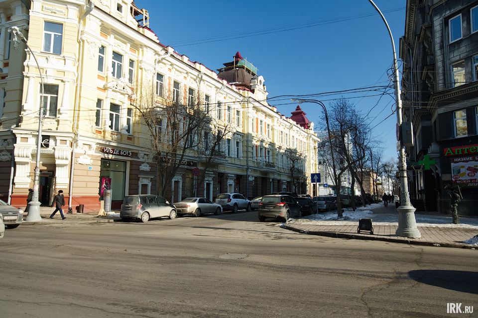 Это место выглядит более-менее чистым