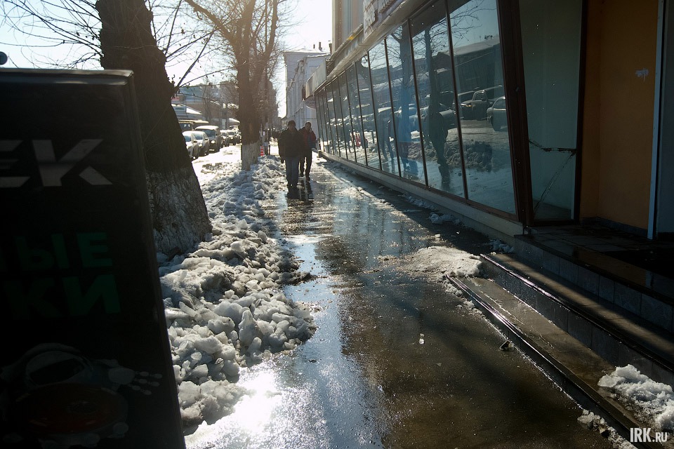 Или без резиновых сапог, для которых, к сожалению, еще рановато — прохладно