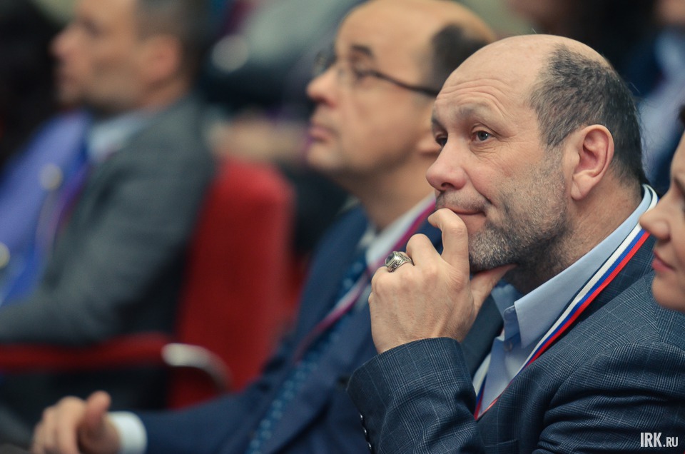 С предложениями по устойчивому развитию экологичной экономики на примере развития деревни Бугульдейка выступил член отряда добровольцев «15.08», фермер Сергей Перевозников