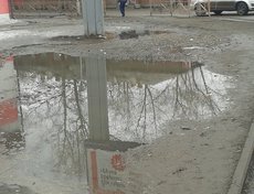 Улица Воронежская, напротив и рядом с остановкой «Кая». Фото Марины Евстратенко