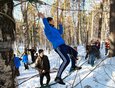 В рамках скаутского ралли участники фестиваля преодолели несколько сложных этапов — «Ханойские башни», «Бабочка», «Лианы», «Костер» и другие