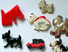 Материалы тоже самые разнообразные — шерсть, стекло, металл, бакелит, серебро, бисер.