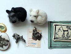 Елена много путешествует и привозит по шнауцеру практически из любой своей поездки.