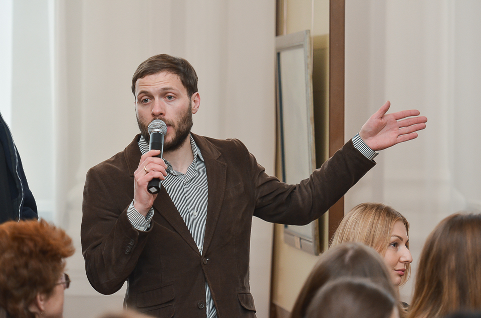 Юрий Яшников, руководитель молодежного центра Союза кинематографистов России в Иркутской области. Фото — Илья Татарников