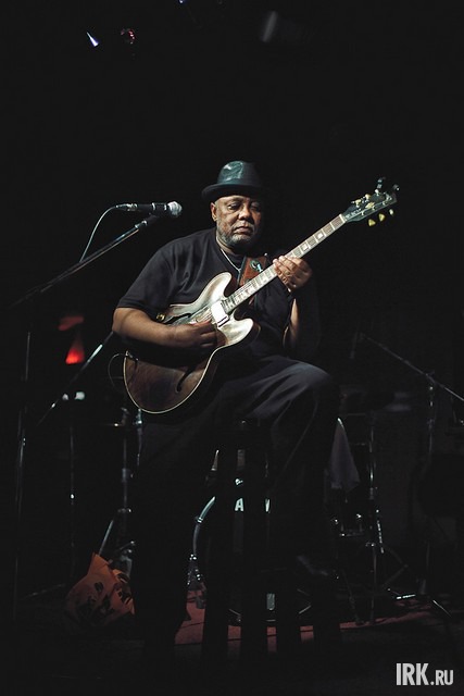 Концерт Карлоса Джонсона в Иркутске. Фото Артема Моисеева