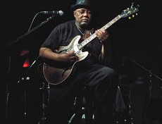 Концерт Карлоса Джонсона в Иркутске. Фото Артема Моисеева