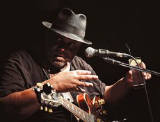 Концерт Карлоса Джонсона в Иркутске. Фото Артема Моисеева