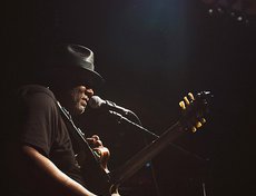 Концерт Карлоса Джонсона в Иркутске. Фото Артема Моисеева