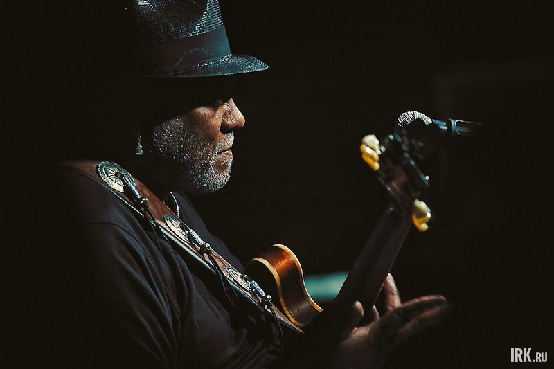 Концерт Карлоса Джонсона в Иркутске. Фото Артема Моисеева