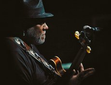 Концерт Карлоса Джонсона в Иркутске. Фото Артема Моисеева