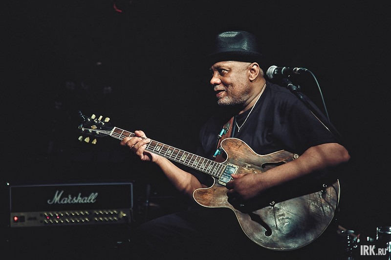 Концерт Карлоса Джонсона в Иркутске. Фото Артема Моисеева