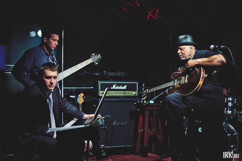Концерт Карлоса Джонсона в Иркутске. Фото Артема Моисеева