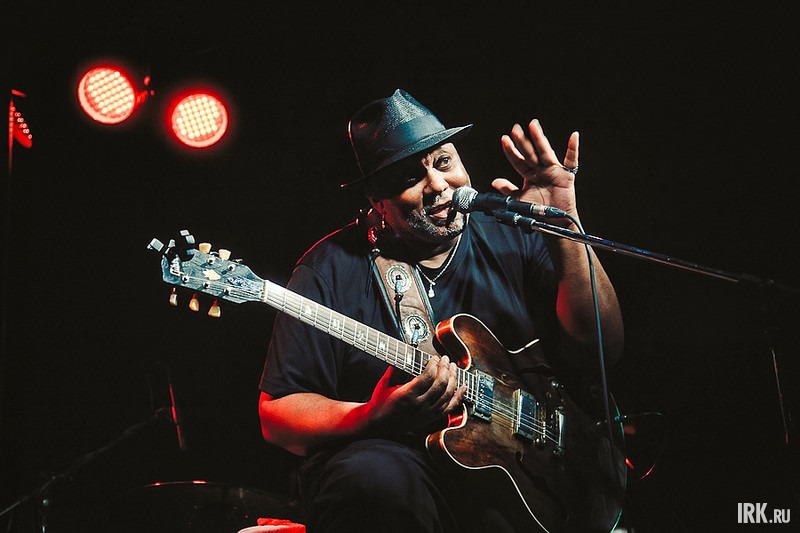 Концерт Карлоса Джонсона в Иркутске. Фото Артема Моисеева