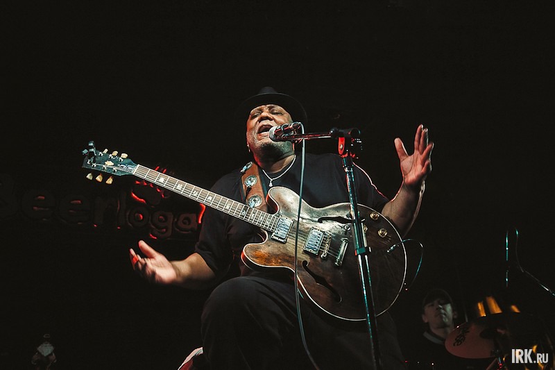 Концерт Карлоса Джонсона в Иркутске. Фото Артема Моисеева