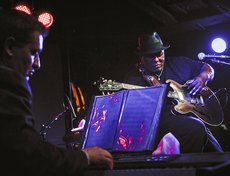 Концерт Карлоса Джонсона в Иркутске. Фото Артема Моисеева