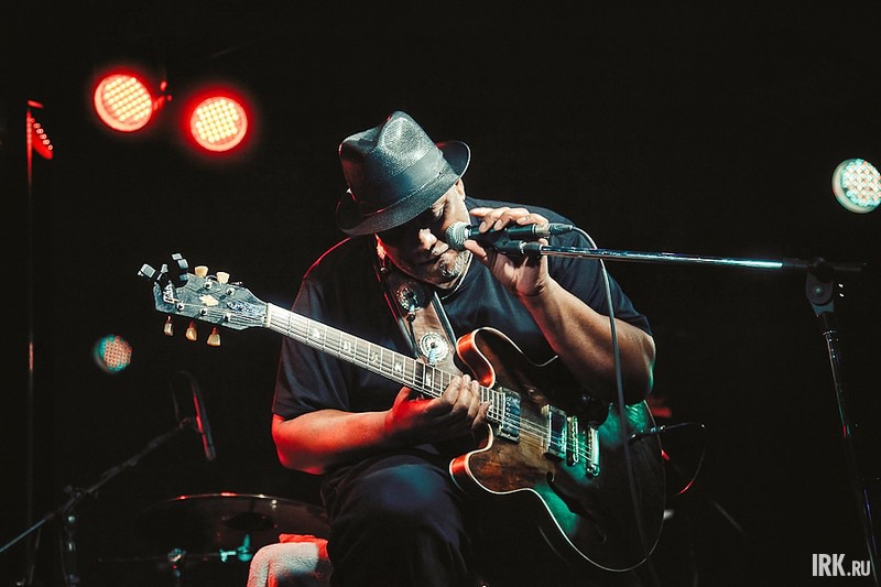 Концерт Карлоса Джонсона в Иркутске. Фото Артема Моисеева