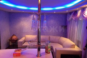3-комнатная квартира на улице Красноярской: 64 кв.м., 4 400 000 рублей.
