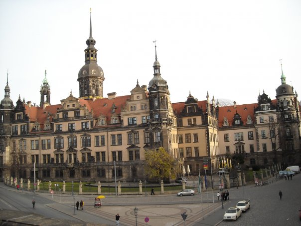 В нермании. Виды Дрездена. Фото с сайта www.tonkosti.ru