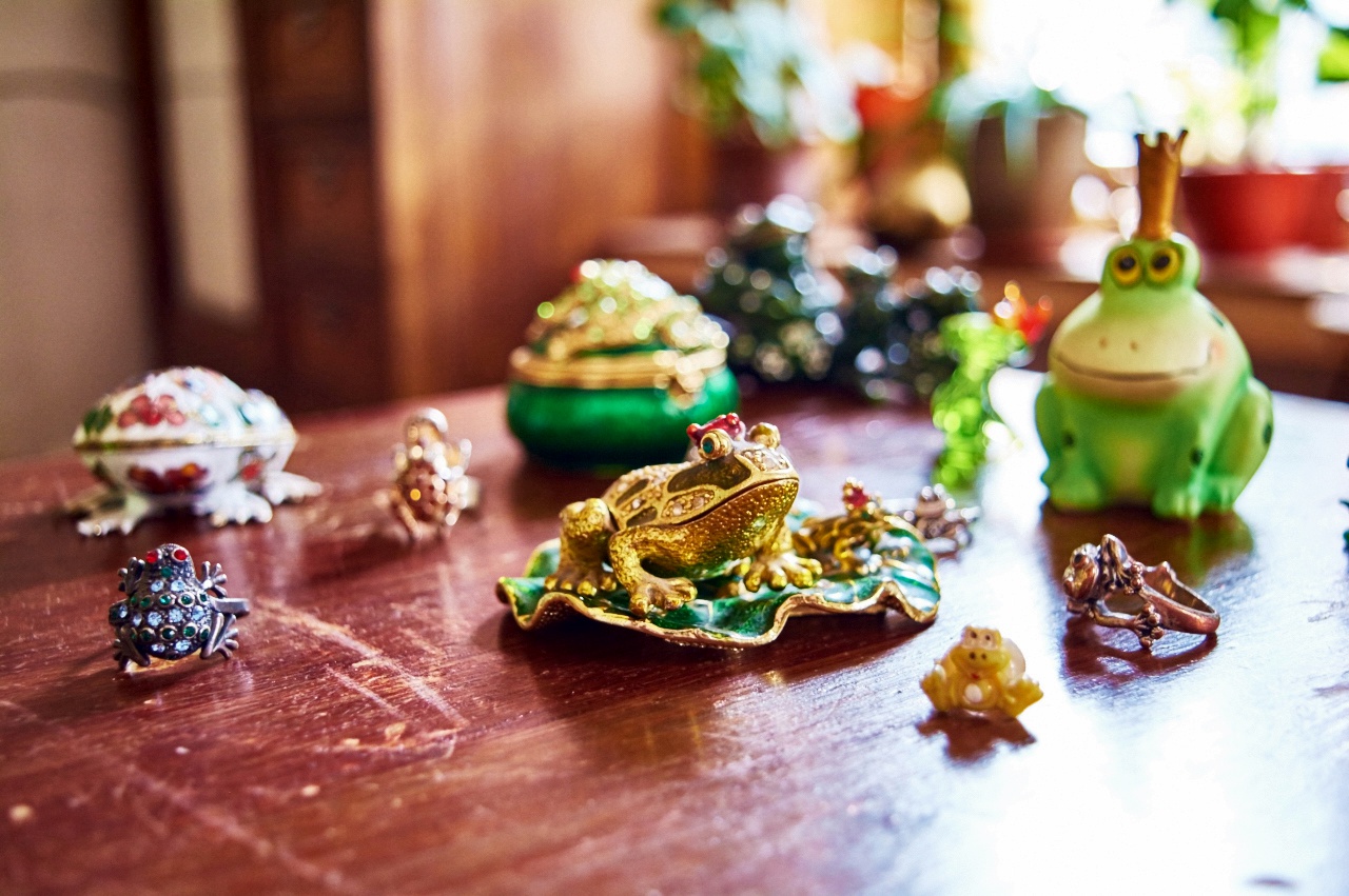 Иркутянка Елена Суханова собирает лягушек уже более десяти лет.