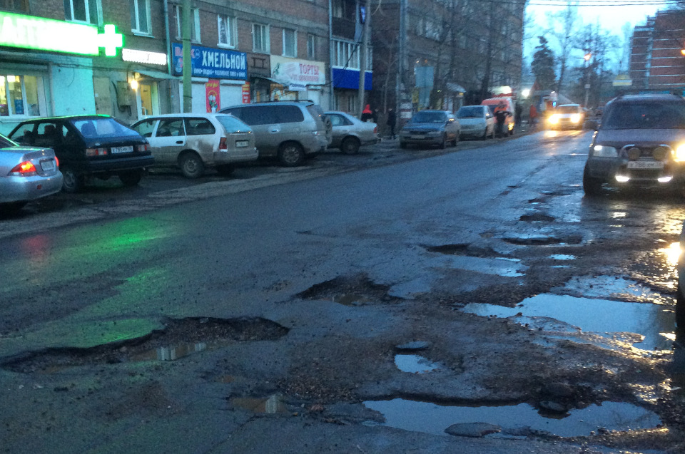 Улица Ленская, рядом с «Марией». Фото прислала Екатерина Елизова