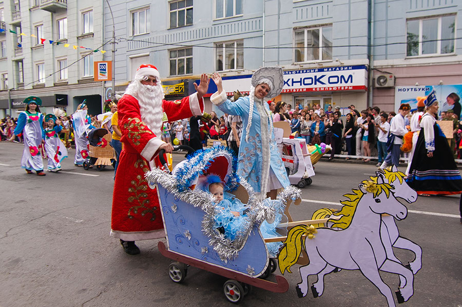 Карнавал «Шагаем вместе». Фото Владимира Смирнова, IRK.ru