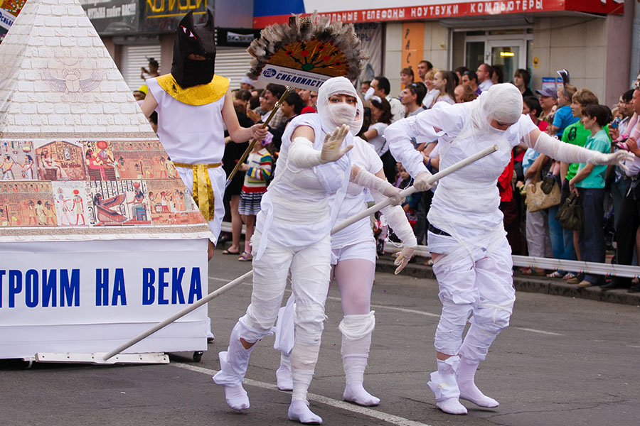 Карнавал «Шагаем вместе». Фото Владимира Смирнова, IRK.ru
