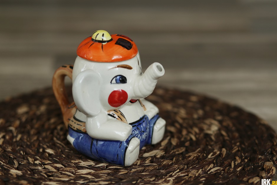 Коллекция началась в 2009 году с подарка — вот этого забавного чайника в виде слона.