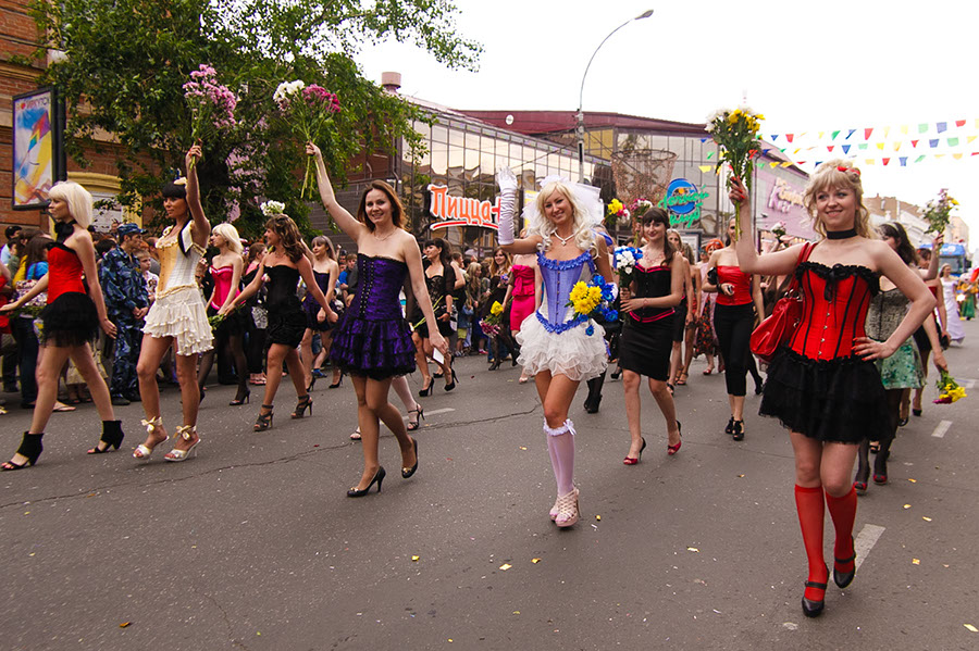Карнавал «Шагаем вместе». Фото Владимира Смирнова, IRK.ru