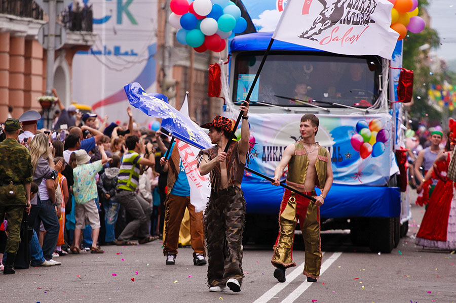 Карнавал «Шагаем вместе». Фото Владимира Смирнова, IRK.ru