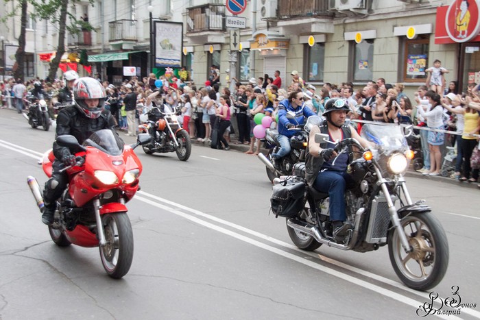 Карнавал в Иркутске. Автор фото - Валерий Зонов