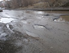 Микрорайон Первомайский, объездная дорога возле домов 38 и 38а. Фото Елены Дмитриевой